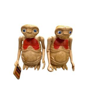 Vintage 1982 E.T. Action Figures Lot of two with One Phone Home Accessory Set